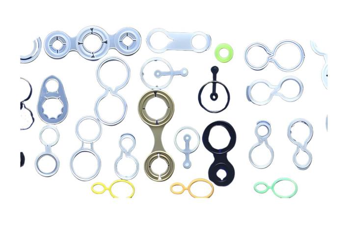On-pack rings Saint-Laurent